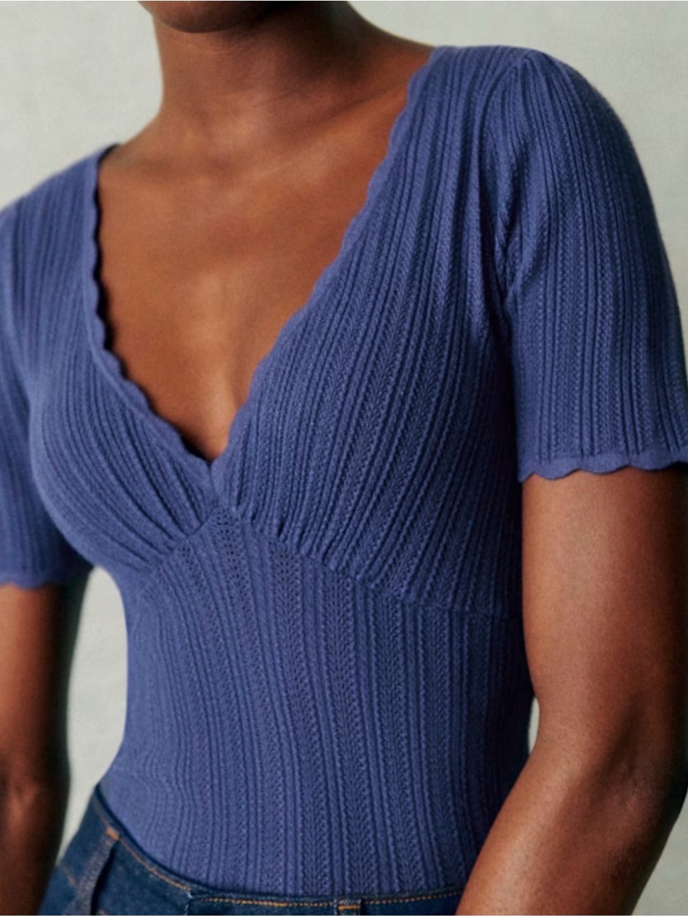 Sézane Cloe Washed Blue Ribbed Knit V-Neck Top Size Medium Scalloped French